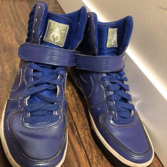 Nike High Tops. Size 7 - Picture 2 of 3
